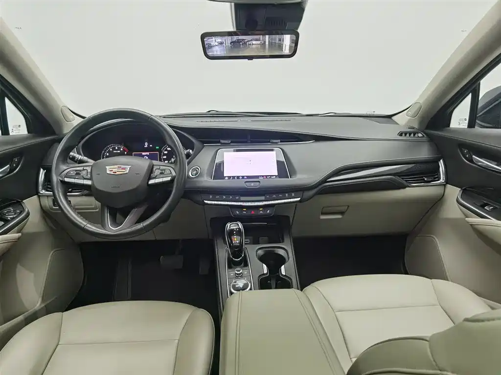 Cadillac XT4 2023 28T two-wheel drive luxury model купить на сайте DeffCars