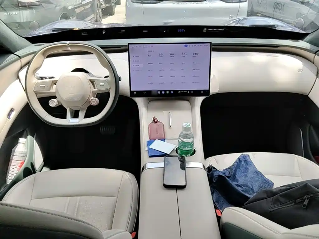 YU7 2025 Max version купить на сайте DeffCars