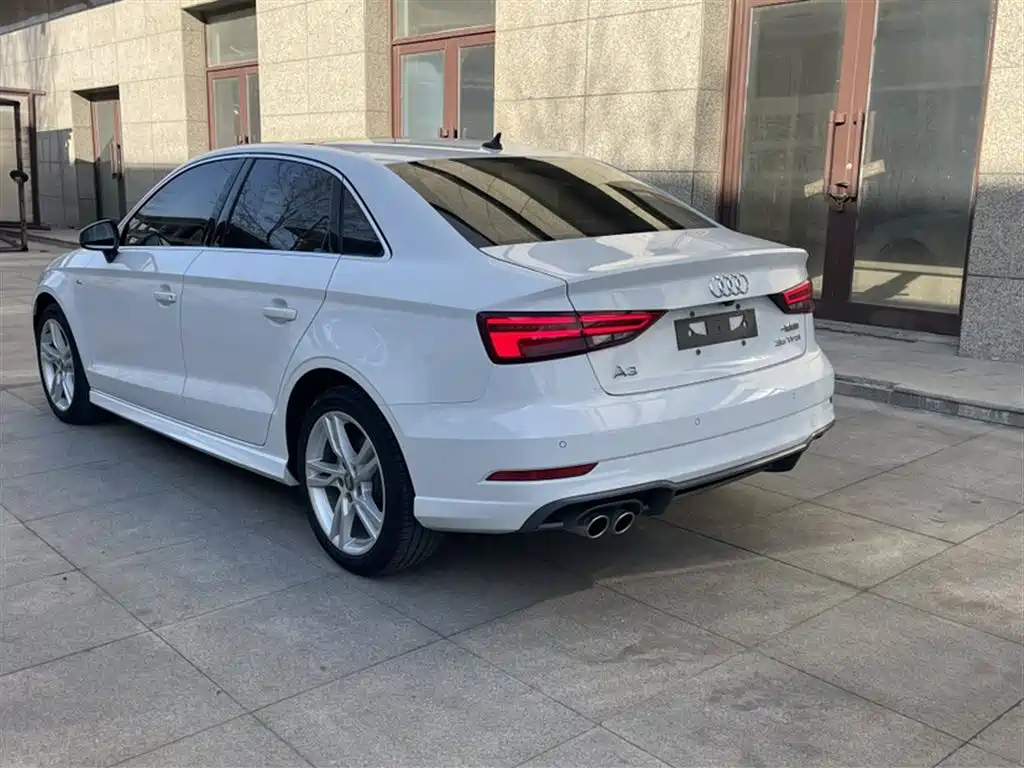 Audi A3 2020 Limousine 35 TFSI Fashion Type National VI купить на сайте DeffCars