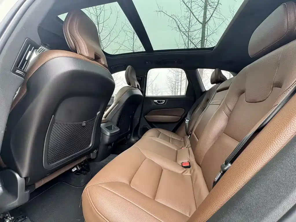 Volvo XC60 2021 T5 four-wheel drive Zhiyi Luxury Edition купить на сайте DeffCars
