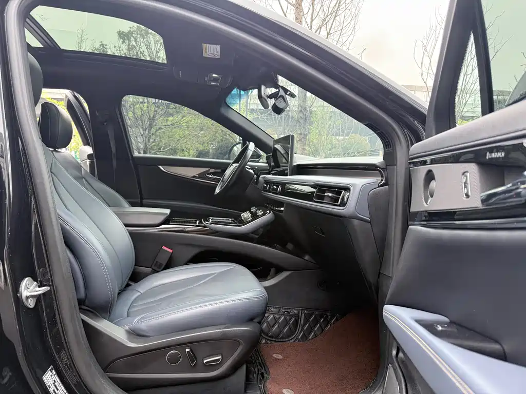 Voyager 2021 2.0T four-wheel drive elegant version купить на сайте DeffCars