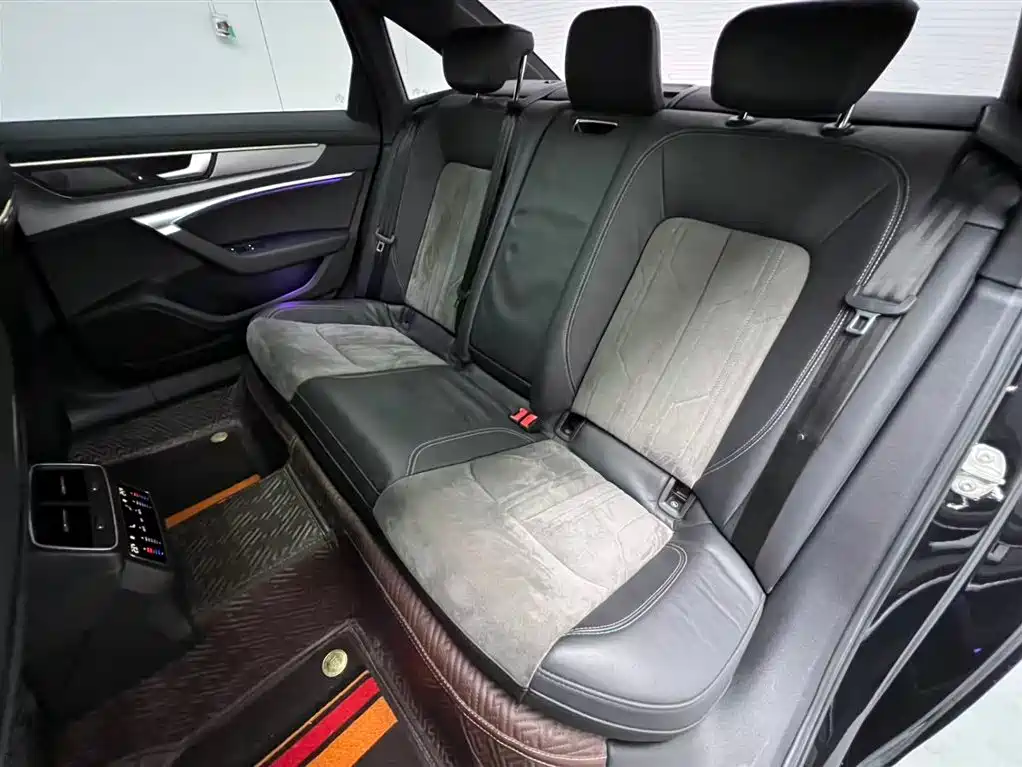 Audi A6L New Energy 2020 55 TFSI e quattro купить на сайте DeffCars