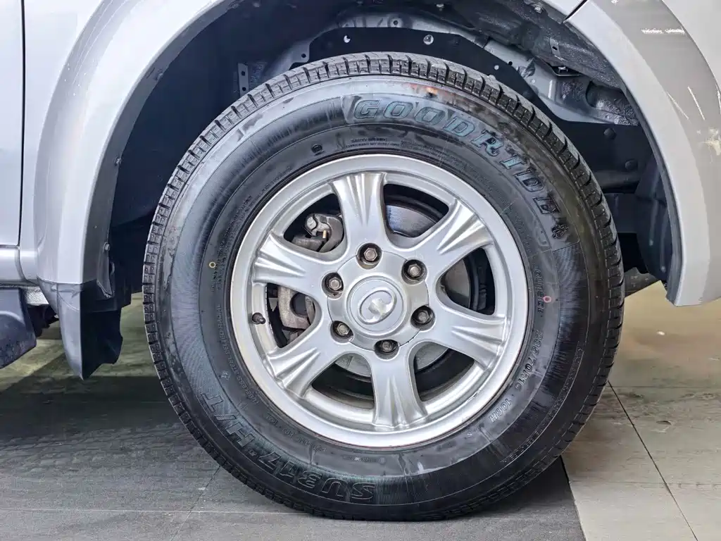 Fengjun 5 2017 2.4L European version gasoline four-wheel drive elite large double row 4G69S4N купить на сайте DeffCars