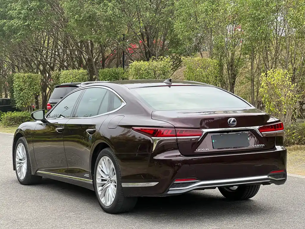 Lexus LS 2018 500h Executive Edition National V купить на сайте DeffCars