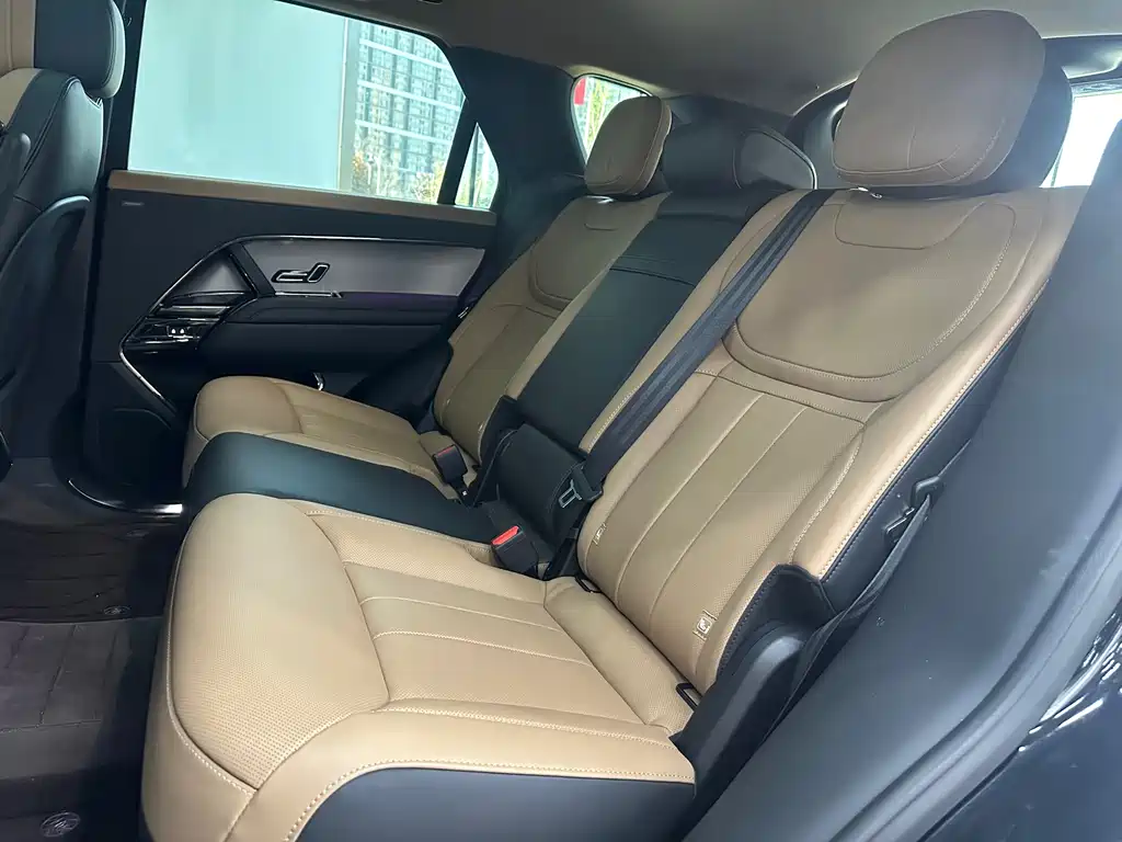 Range Rover Sport 2024 400PS Dynamic SE купить на сайте DeffCars