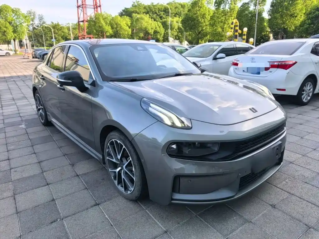 Lynk & Co 03 2022 2.0TD DCT Pro купить на сайте DeffCars
