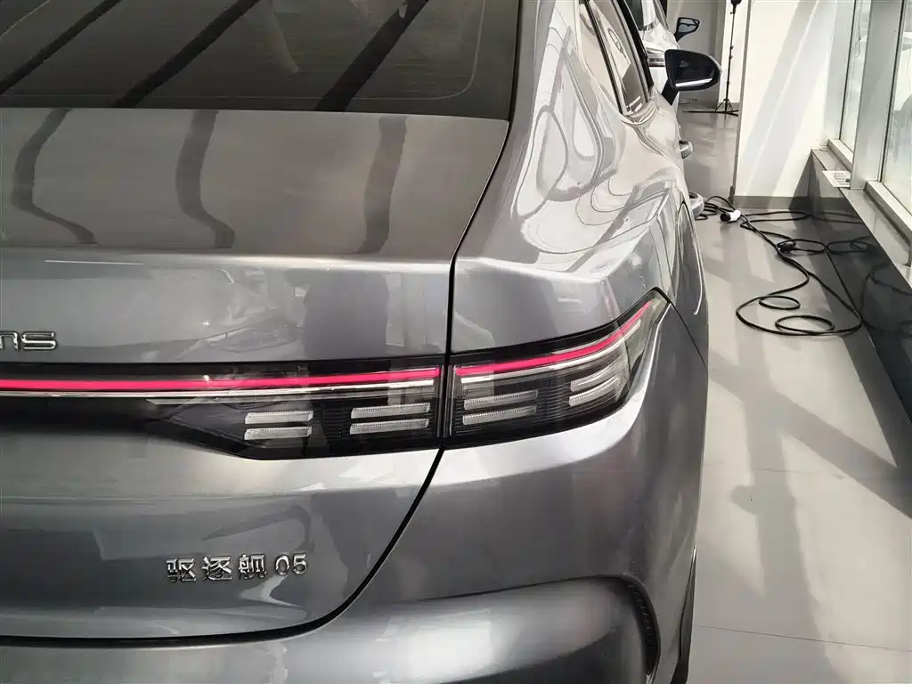 Destroyer 05 2023 Champion Edition DM-i 55KM Luxury Type купить на сайте DeffCars