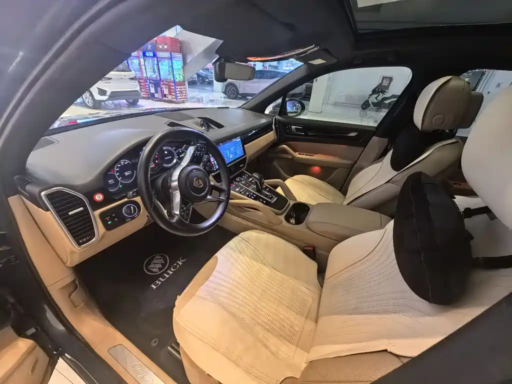 Cayenne New Energy 2019 Cayenne E-Hybrid 2.0T купить на сайте DeffCars