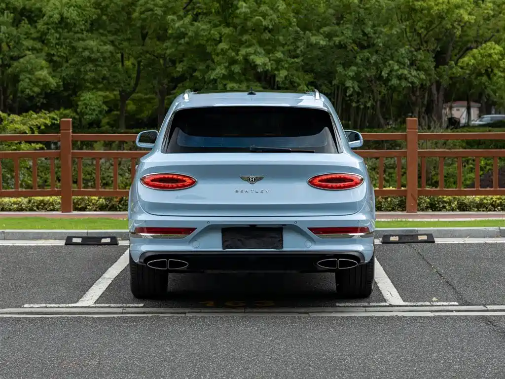 Bentayga 2022 4.0T V8 купить на сайте DeffCars