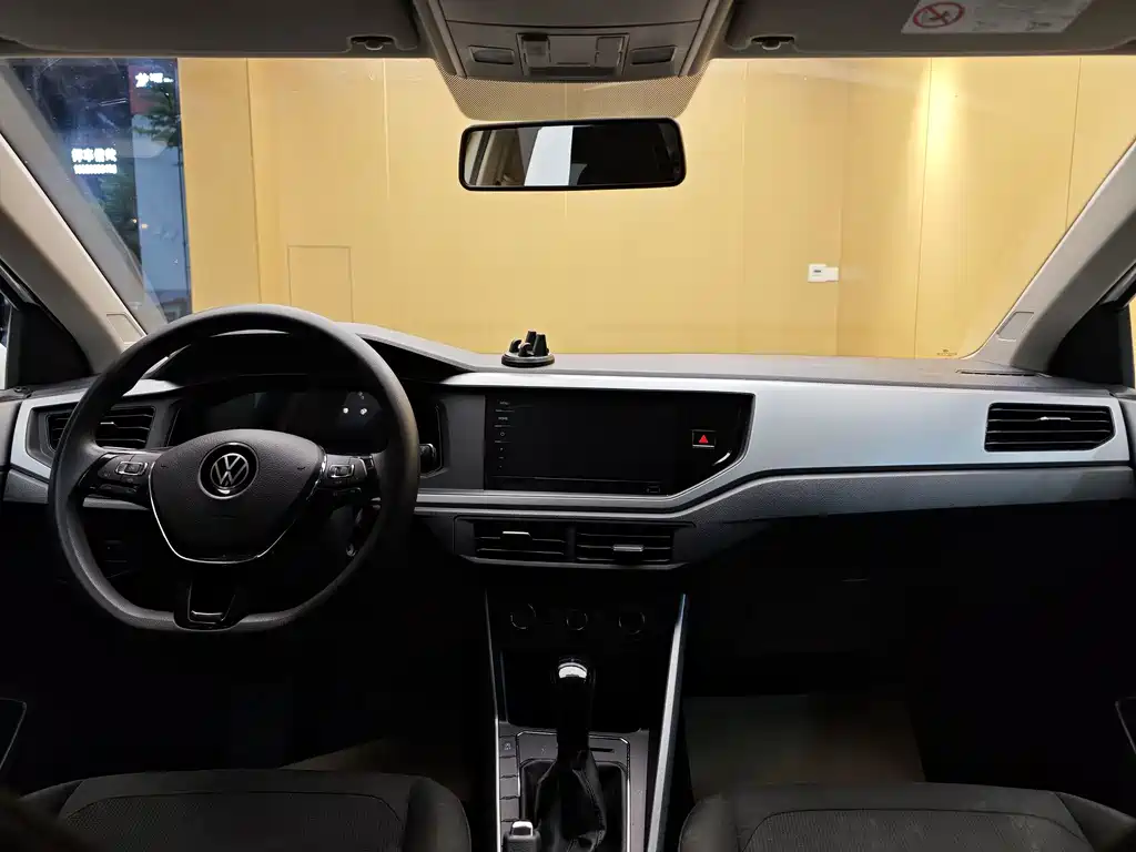 Polo 2023 facelift Plus 1.5L automatic indulgence version купить на сайте DeffCars