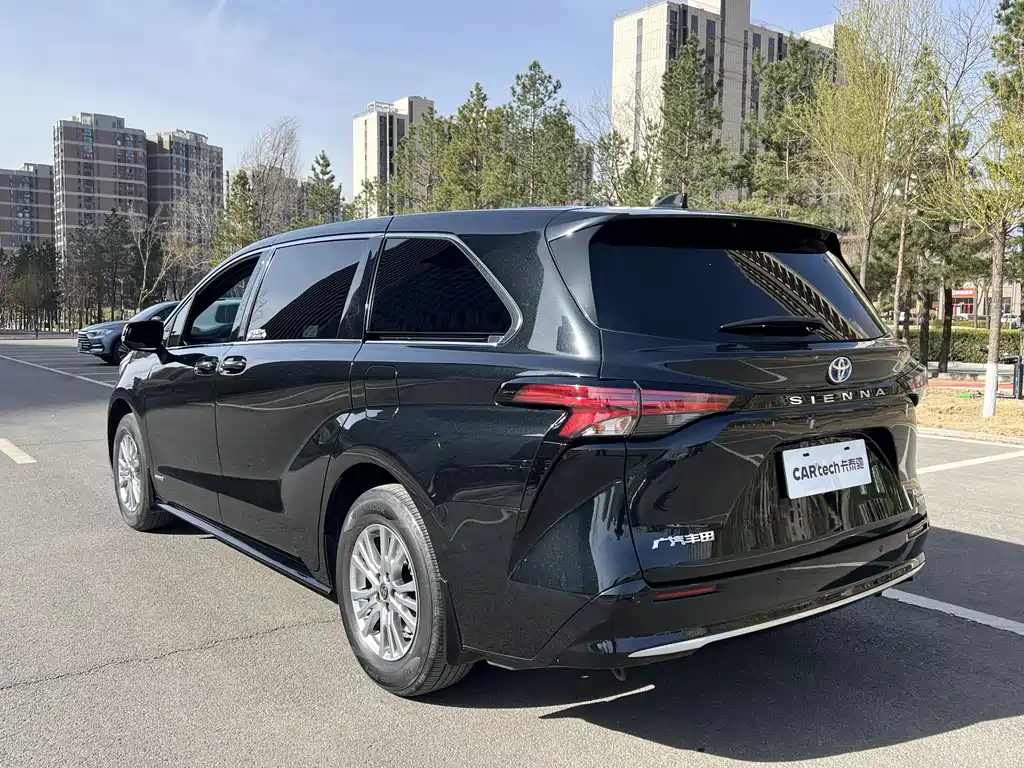 SIENNA 2021 2.5L Hybrid Premium Edition купить на сайте DeffCars