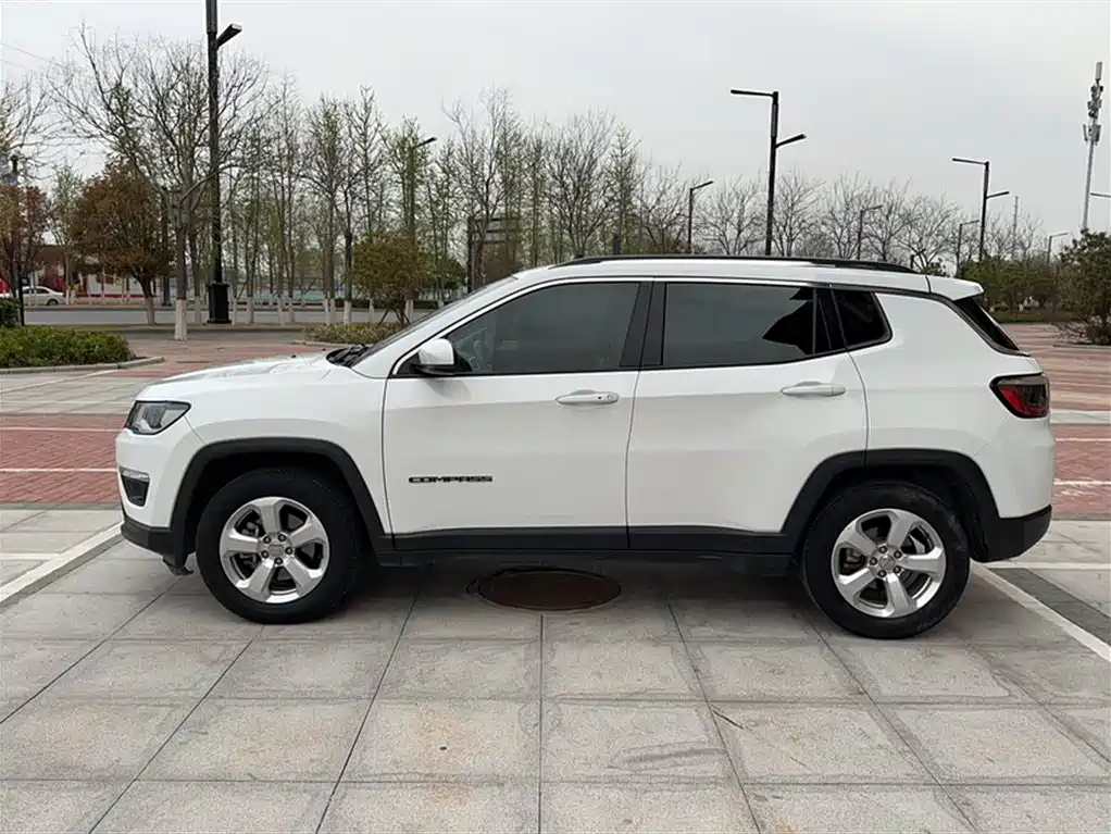 Compass 2017 200T Automatic Home Edition купить на сайте DeffCars