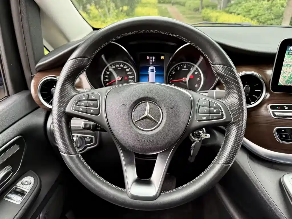 Mercedes-Benz V-Class 2021 V 260 Pilot Edition купить на сайте DeffCars