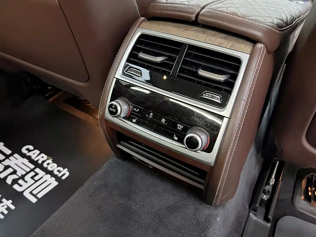 BMW 7 Series 2019 740Li Leading Luxury Package купить на сайте DeffCars