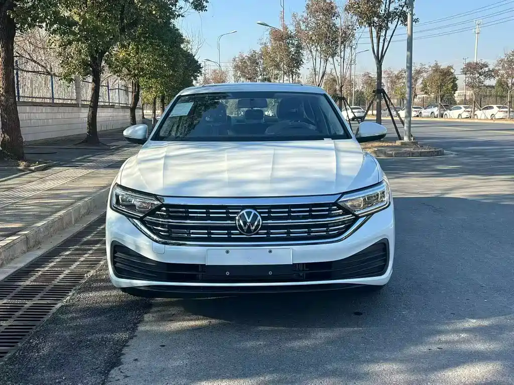 Sagitar 2025 200TSI DSG Flyover Edition купить на сайте DeffCars