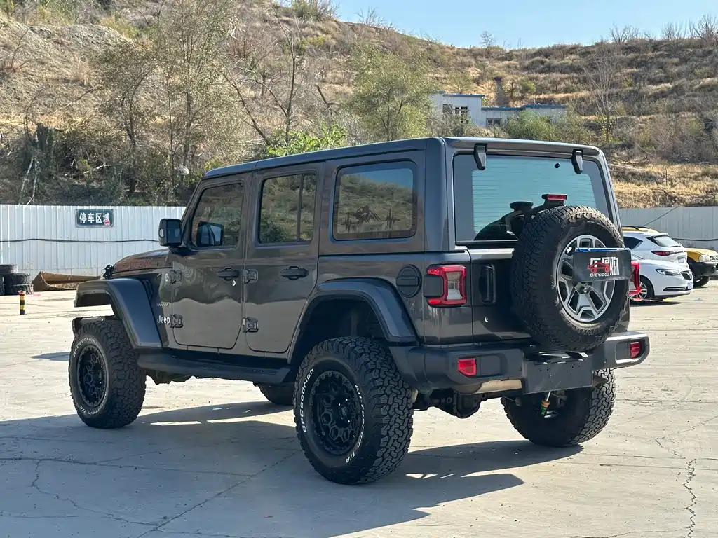 Wrangler 2019 2.0T Sahara four-door version National V купить на сайте DeffCars