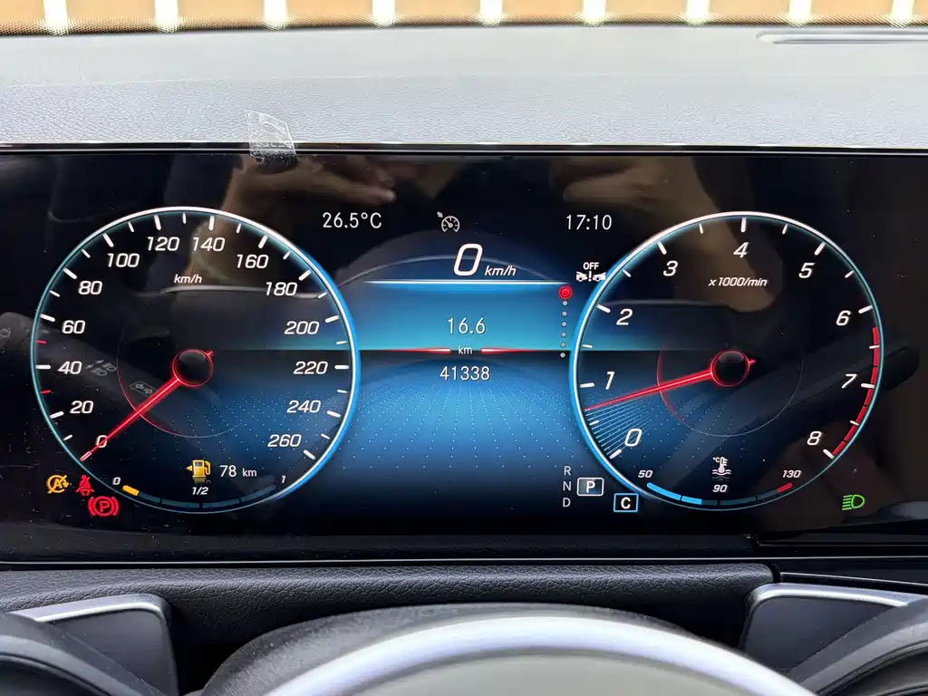 Mercedes-Benz GLB 2023 GLB 220 Dynamic купить на сайте DeffCars
