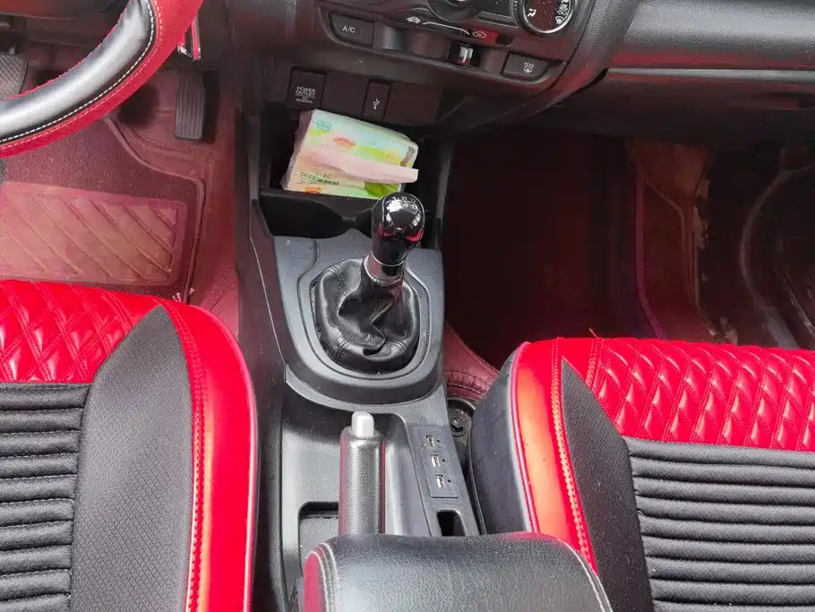 Fit 2014 1.5L LX manual comfort model купить на сайте DeffCars