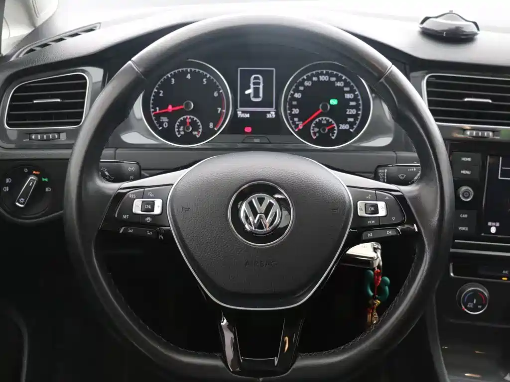 Golf 2019 280TSI DSG comfort model National VI купить на сайте DeffCars