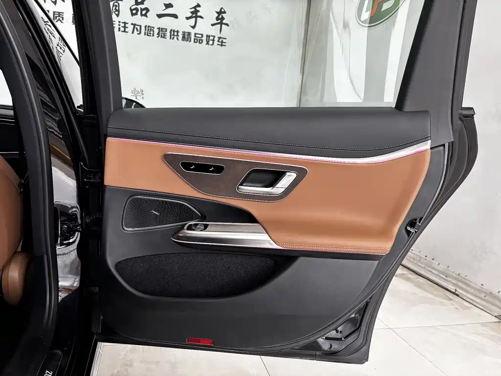 Mercedes-Benz E-Class New Energy 2024 E 350 e L plug-in hybrid sedan купить на сайте DeffCars