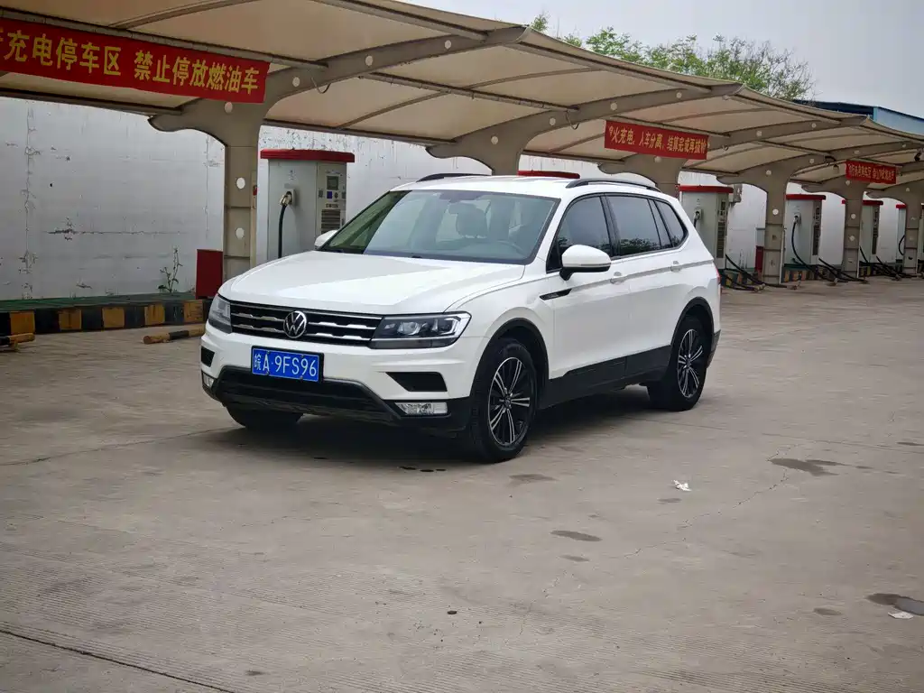 Tiguan L 2021 330TSI automatic two-wheel drive comfort version купить на сайте DeffCars