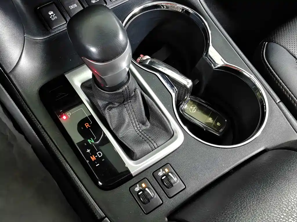 Highlander 2021 2.0T two-wheel drive luxury version 7 seats купить на сайте DeffCars