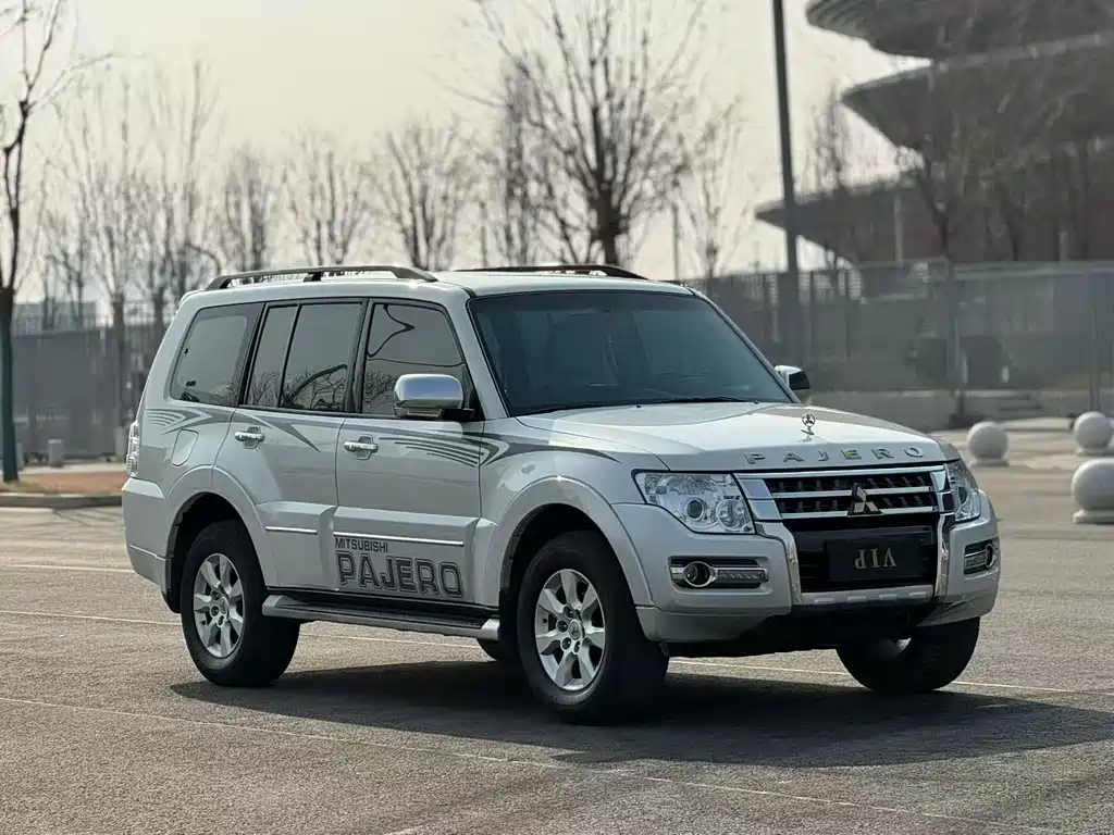 Pajero imported 2020 3.0L automatic luxury version купить на сайте DeffCars
