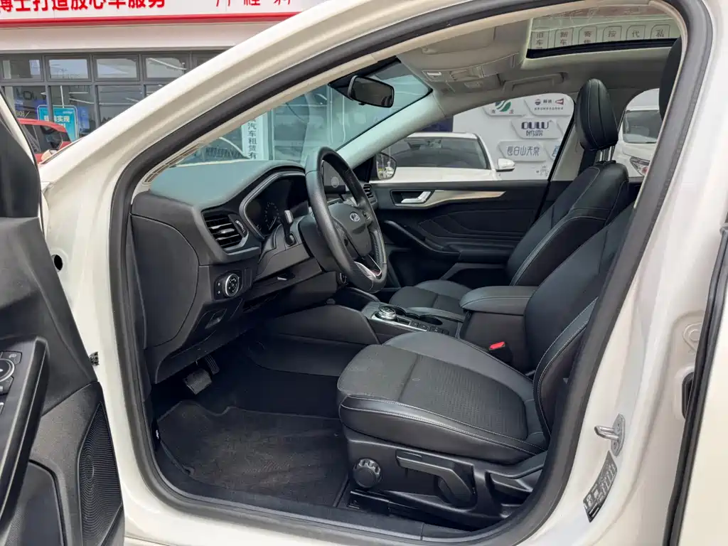 Focus 2020 Sedan EcoBoost 180 Automatic NeochaEDGE купить на сайте DeffCars