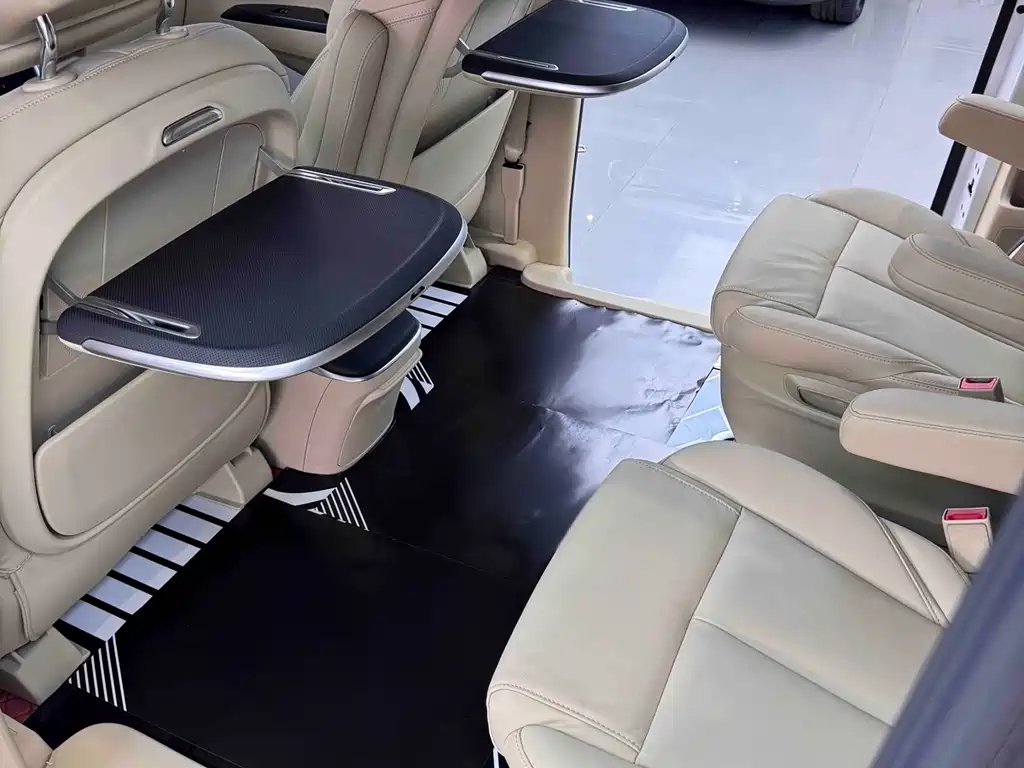 Buick GL8 2023 ES Lu Zun Exclusive Model купить на сайте DeffCars