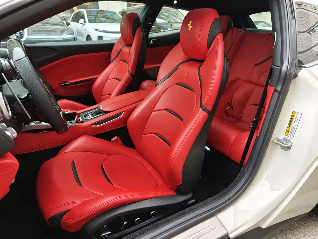 GTC4Lusso 2017 3.9T V8 купить на сайте DeffCars