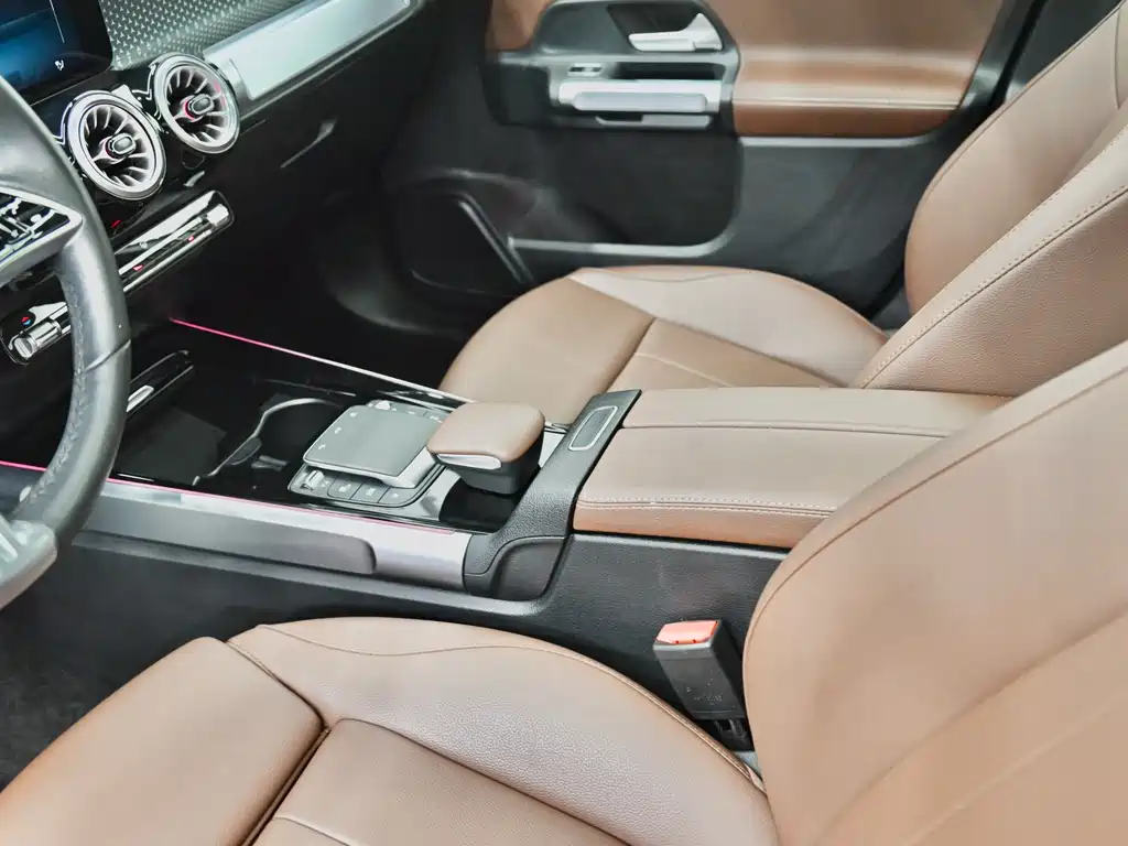Mercedes-Benz GLB 2024 GLB 220 Dynamic купить на сайте DeffCars