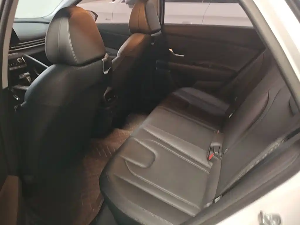 Elantra 2023 1.5L CVT LUX Premium Edition купить на сайте DeffCars