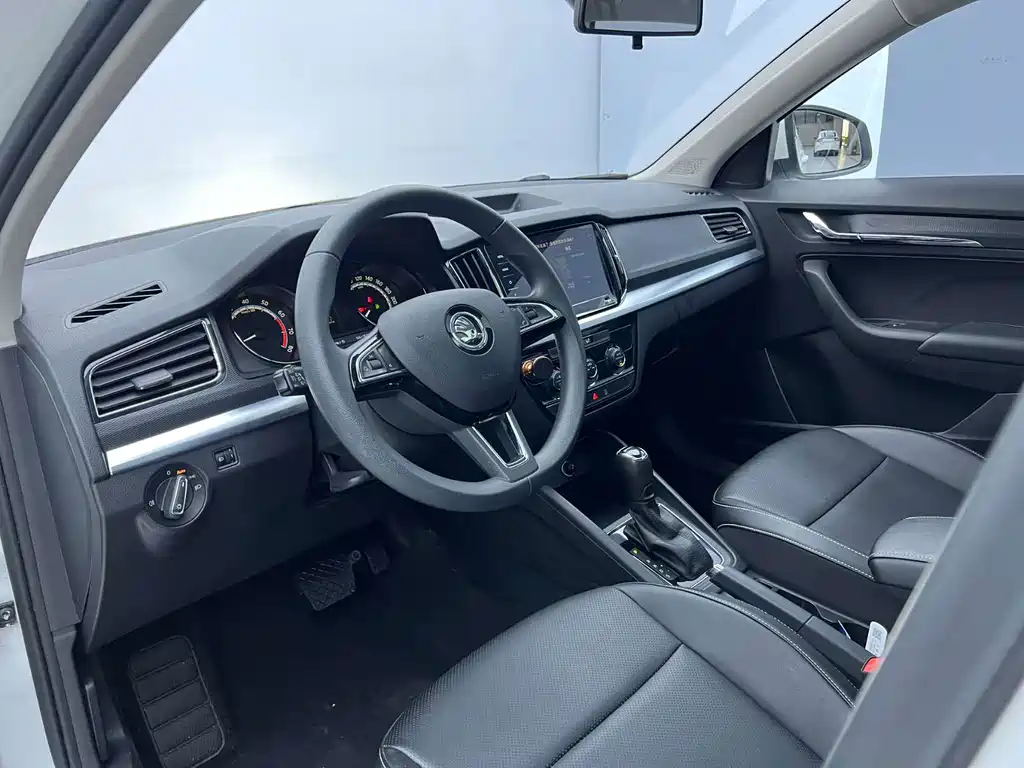 Kamiq 2021 1.5L Automatic Comfort Edition купить на сайте DeffCars