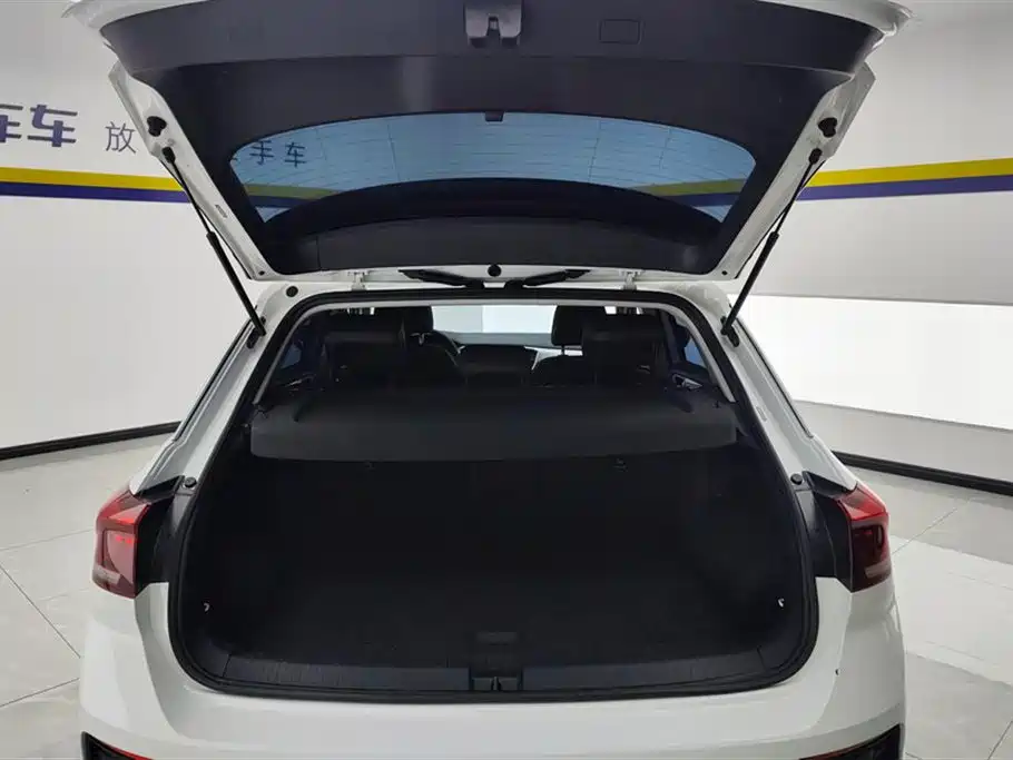 T-ROC 2019 230TSI DSG two-wheel drive aggressive model National VI купить на сайте DeffCars