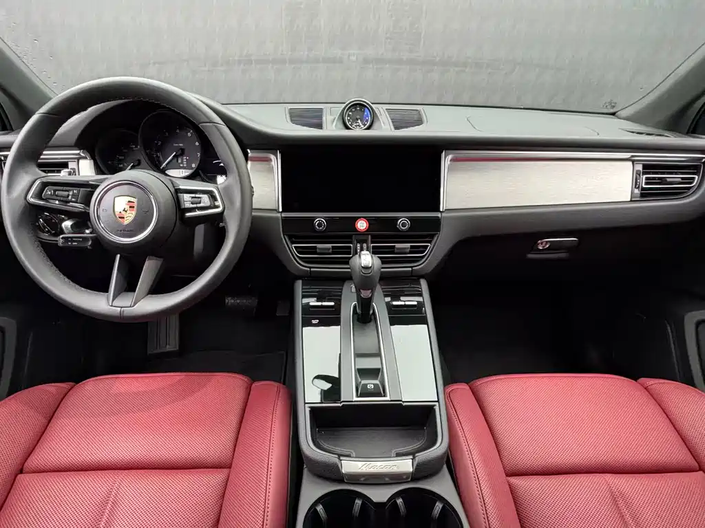 Macan 2025 Macan 2.0T Dream Edition купить на сайте DeffCars