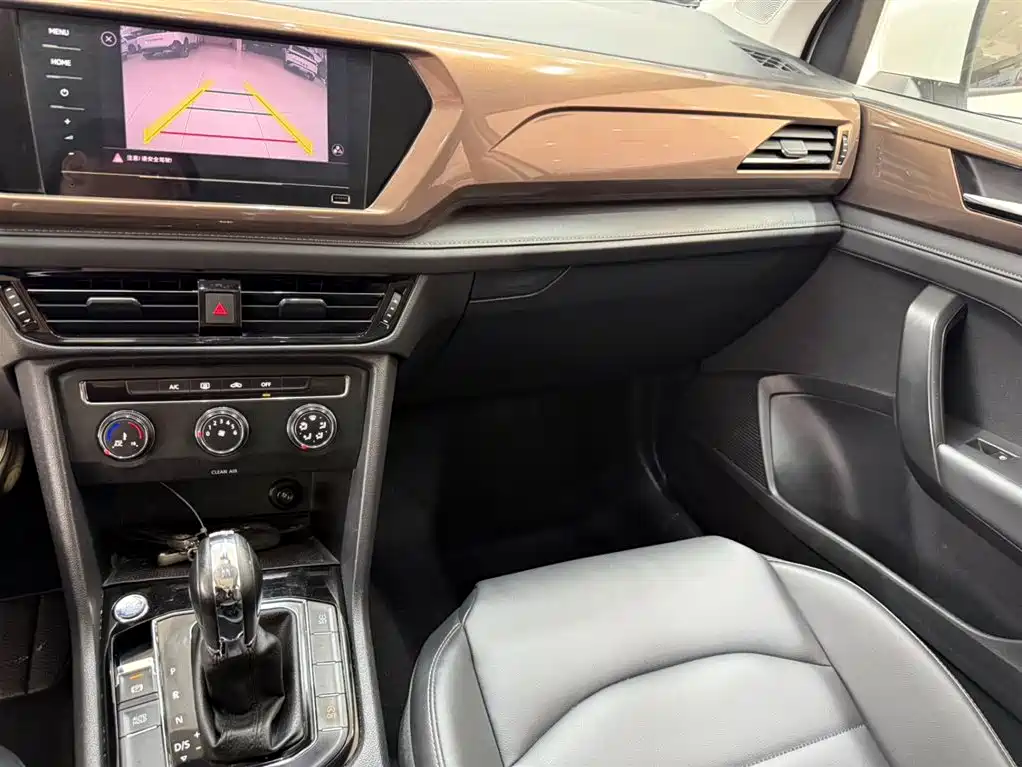 Tuyue 2021 280TSI two-wheel drive comfort version купить на сайте DeffCars