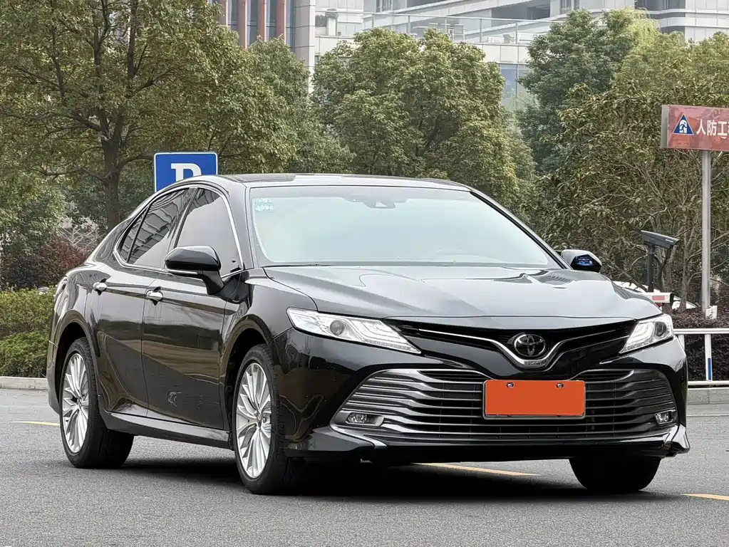 Camry 2019 2.5G Deluxe Edition National VI купить на сайте DeffCars