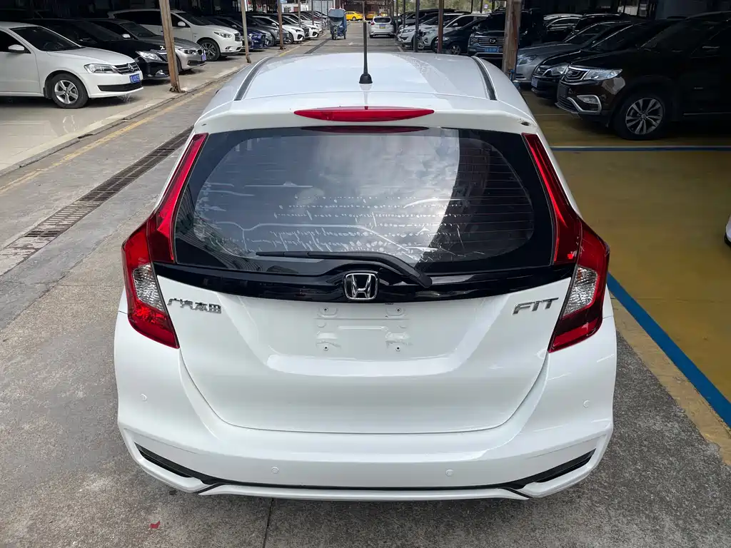 Fit 2018 1.5L CVT Comfort Edition купить на сайте DeffCars