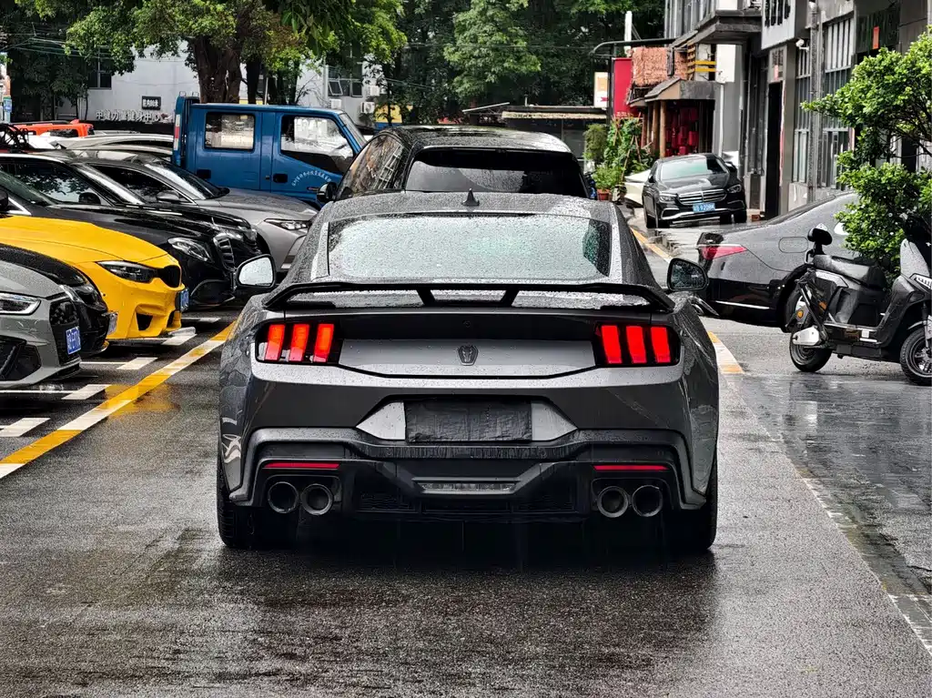 Mustang 2024 5.0L V8 Dark Horse купить на сайте DeffCars