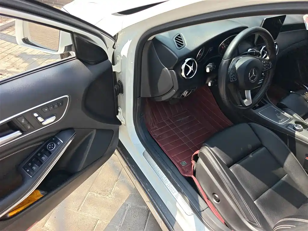 Mercedes-Benz GLA 2018 GLA 200 Dynamic купить на сайте DeffCars