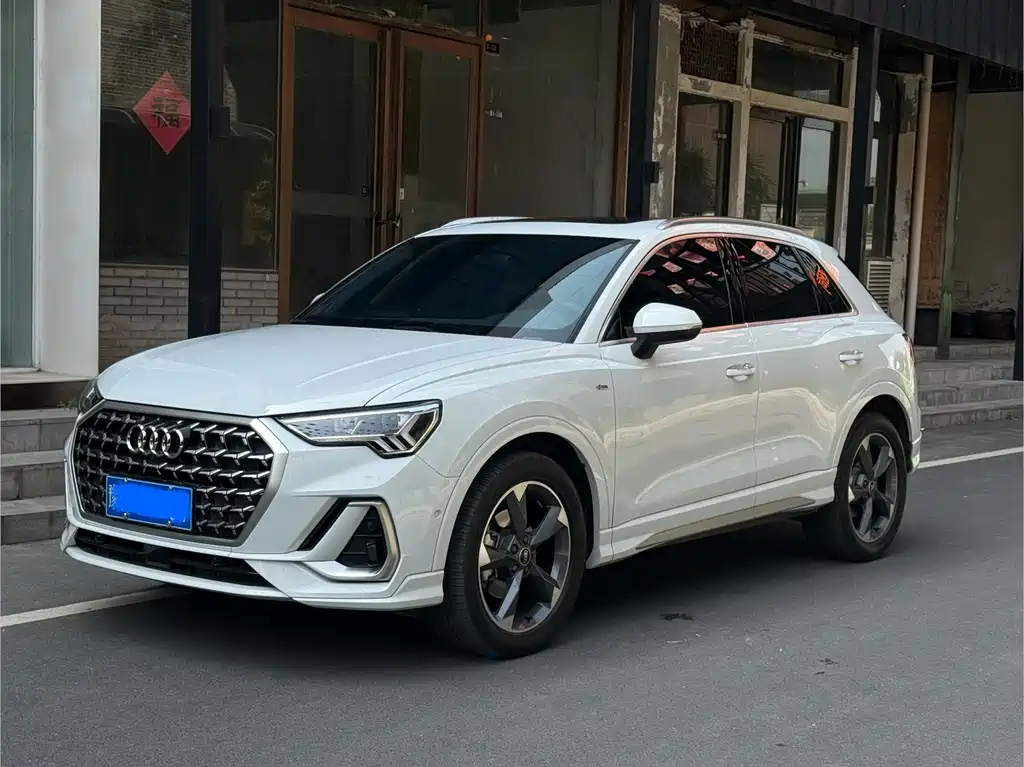Audi Q3 2024 35 TFSI Fashionable and Dynamic купить на сайте DeffCars