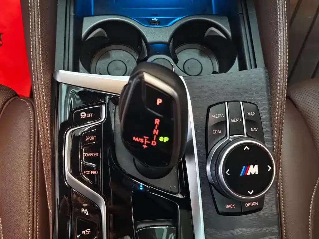 BMW 5 Series 2021 Facelift 530Li Exclusive M Sports Package купить на сайте DeffCars