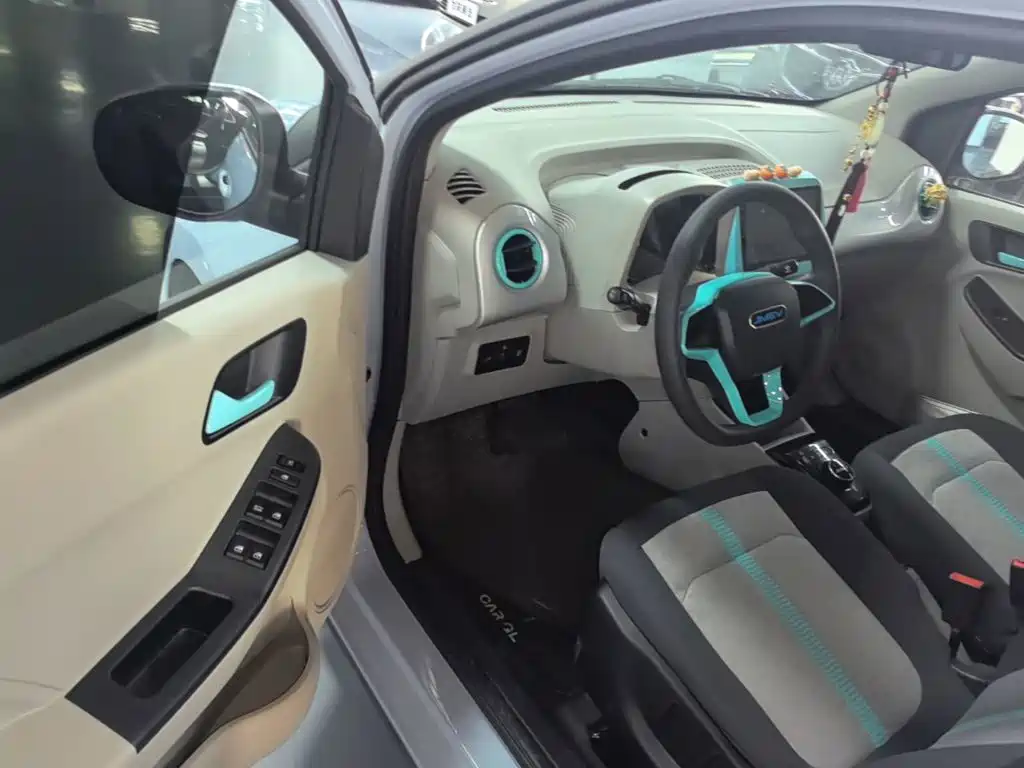 Yizhi EV2 2024 model 201km comfort model купить на сайте DeffCars