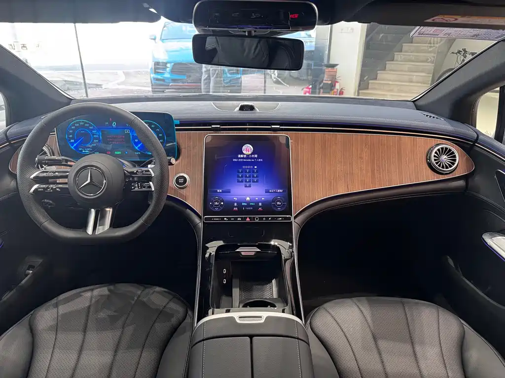 Mercedes-Benz EQE 2025 500 4MATIC Pioneer Edition купить на сайте DeffCars
