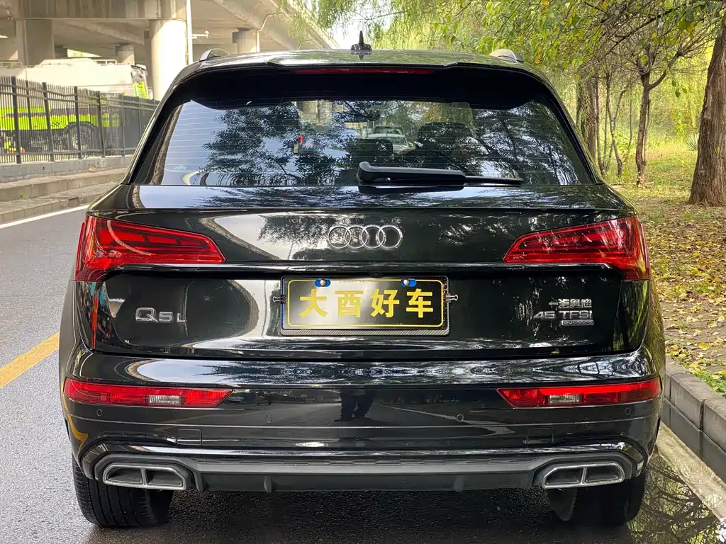 Audi Q5L 2024 45 TFSI luxury and dynamic model купить на сайте DeffCars