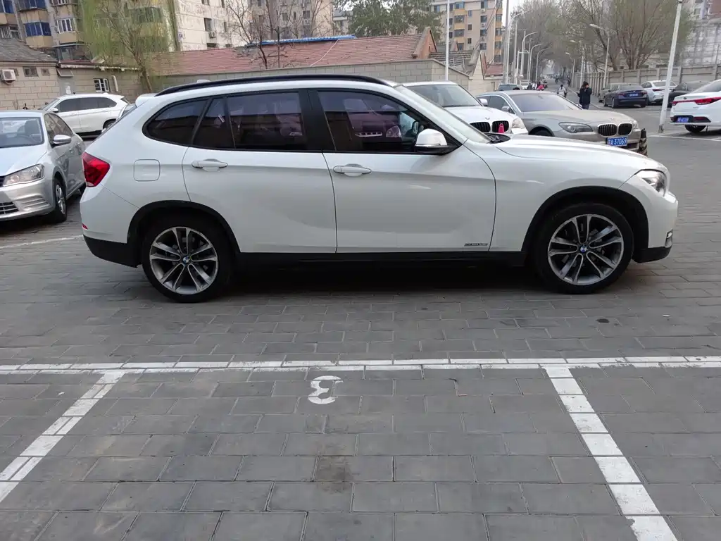 BMW X1 2013 sDrive18i Sports Design Package купить на сайте DeffCars