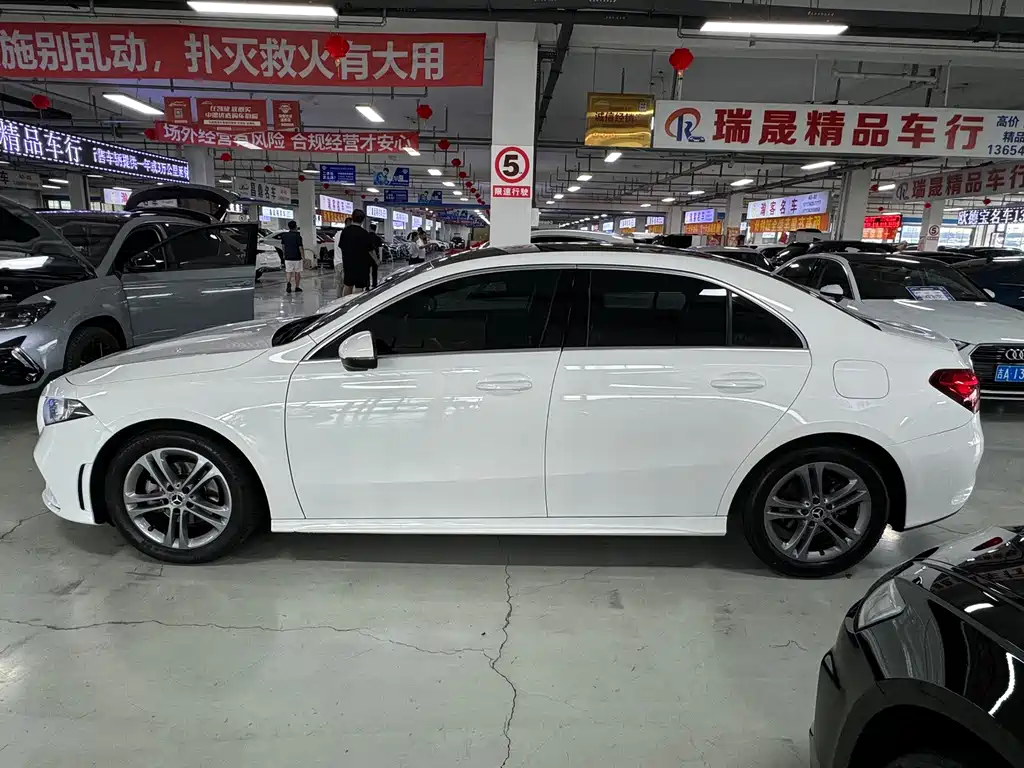 Mercedes-Benz A-Class 2022 facelift A 180 L sports sedan купить на сайте DeffCars
