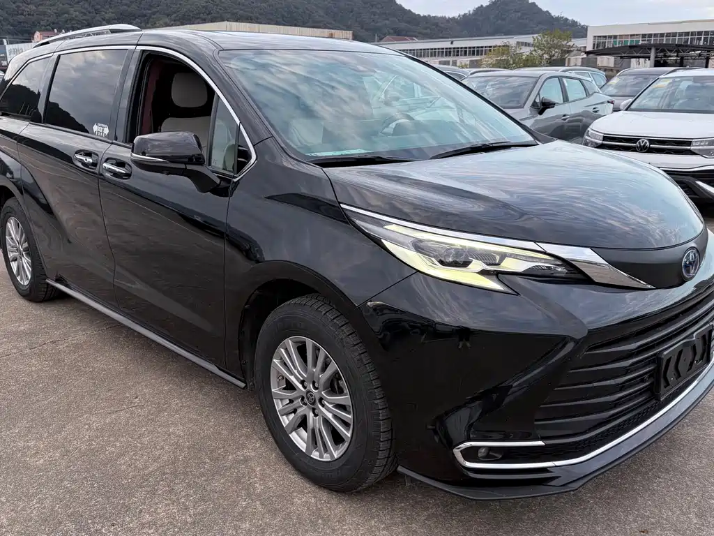 SIENNA 2021 2.5L Hybrid Comfort Edition купить на сайте DeffCars