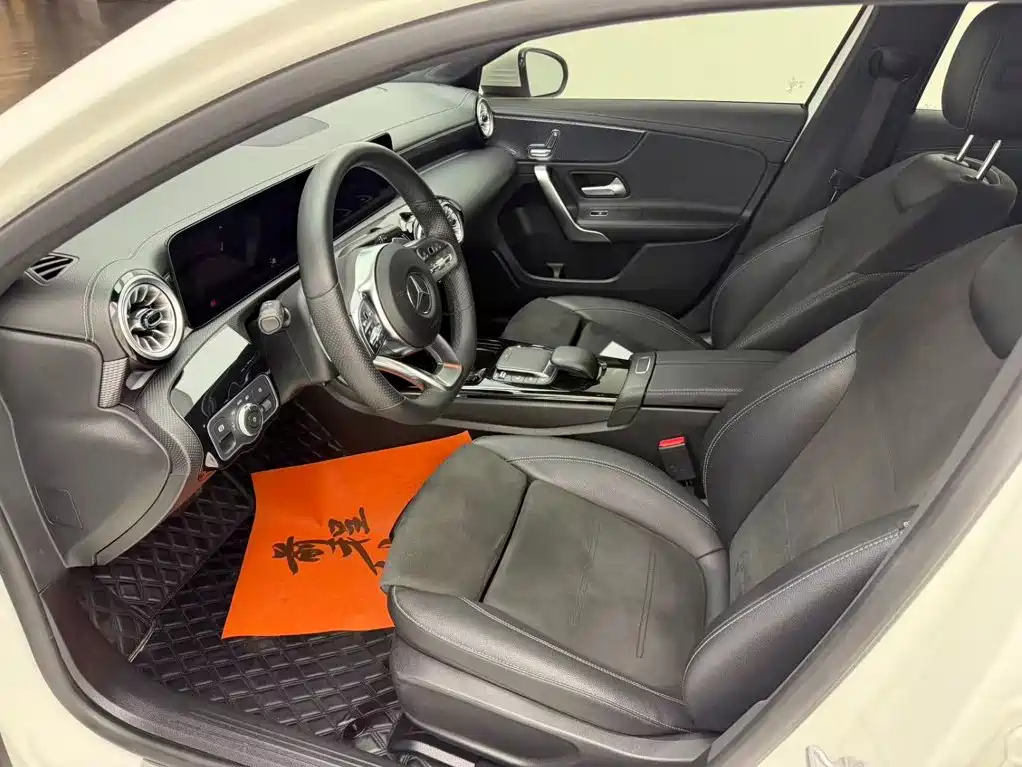 Mercedes A-Class 2022 A200L Sport Sedan Dynamic купить на сайте DeffCars