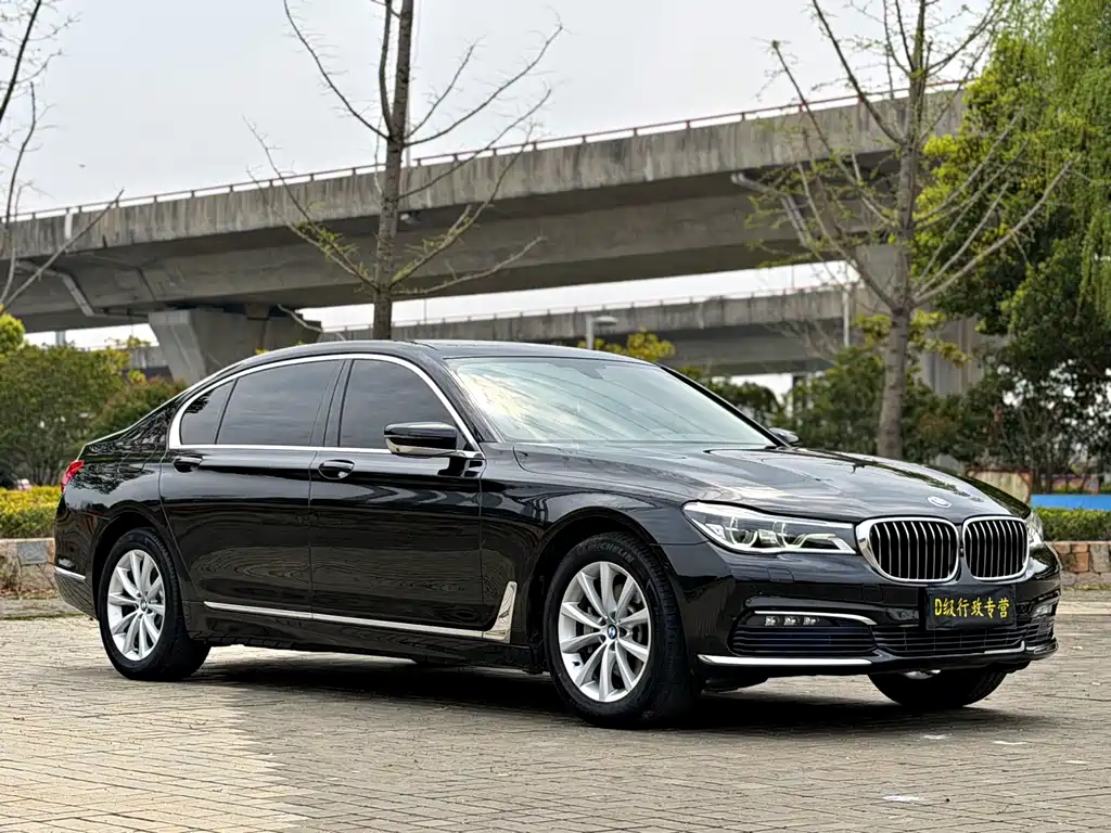 BMW 7 Series 2016 730Li Luxury купить на сайте DeffCars